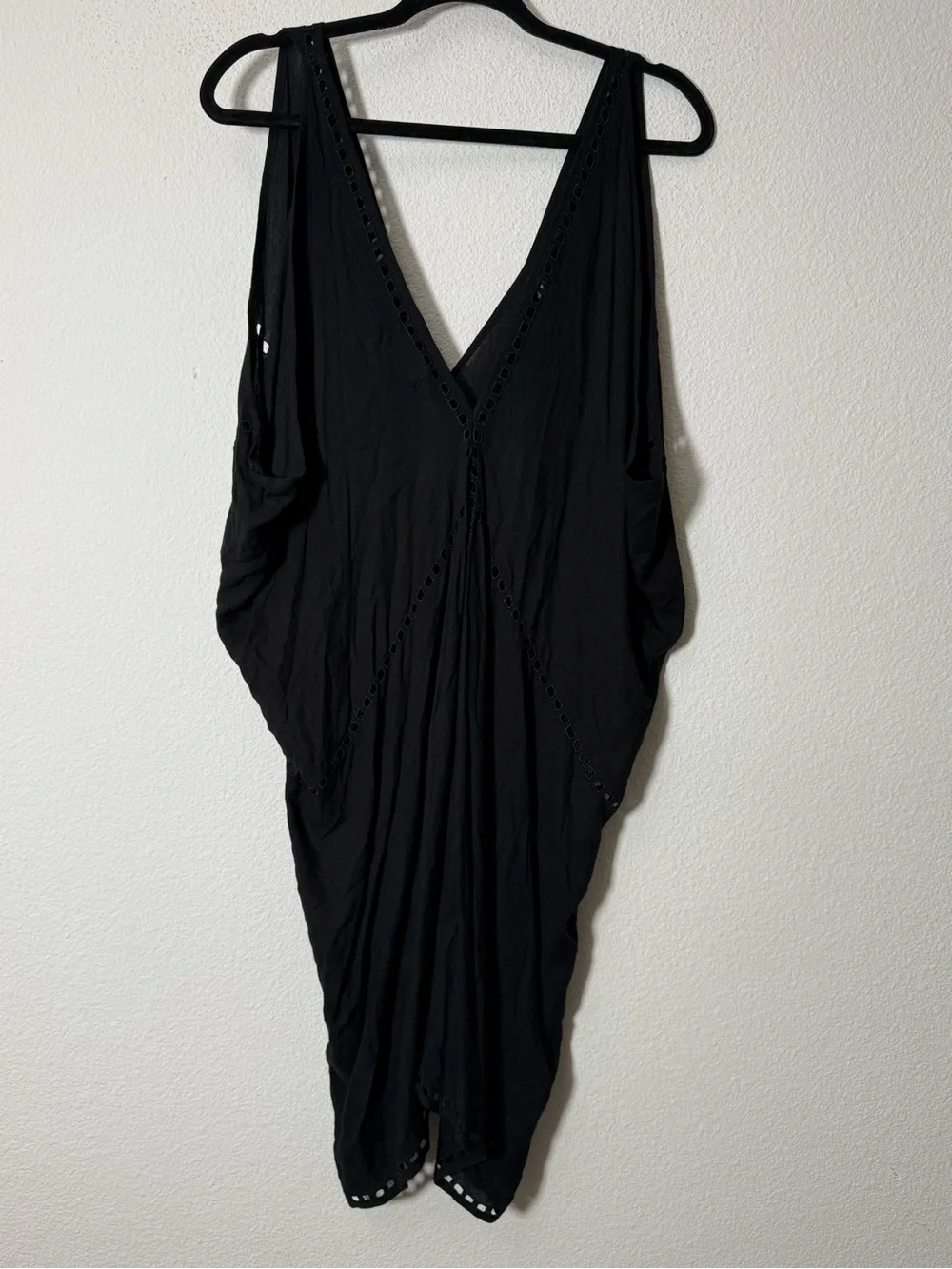 Uma and Leopold Black Cutout Draped Kaftan Cover Up One Size Resort Beach